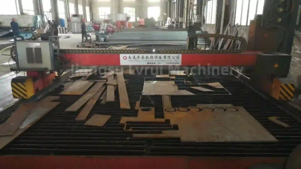 CNC plasma cutting machine LVRUI CNC plasma cutting machine for metal plate cutting and fabrication