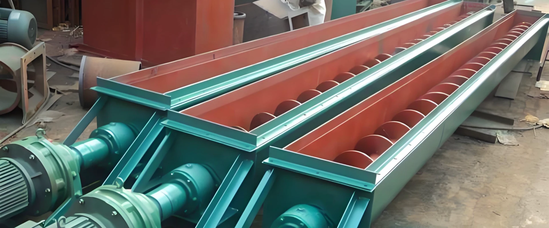 Screw Conveyor for Cement & Bulk Powder | LVRUI screw conveyor for efficient bulk material handling in cement, fly ash, and lime powder systems