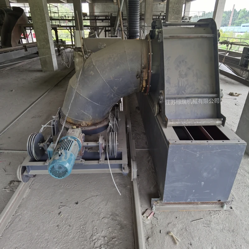 Telescopic Dust Capture Hood for Cement Bag Loading Telescopic dust capture hood for cement bag loading point