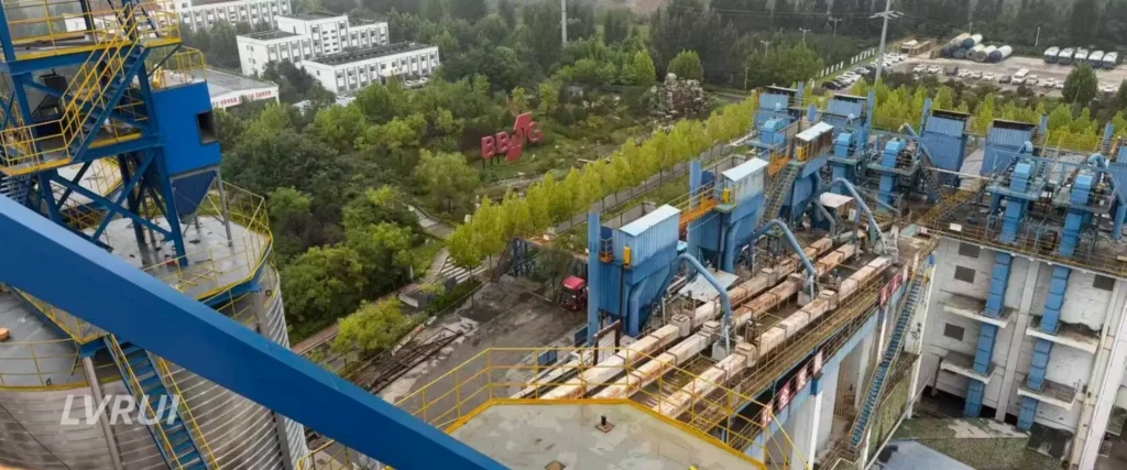 Cement silo dust collection system during pneumatic filling