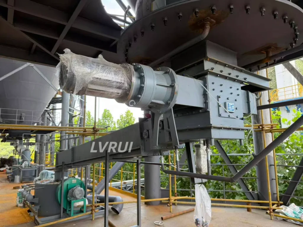 Cement silo bottom lump breaker installed at West China Cement in Tongchuan