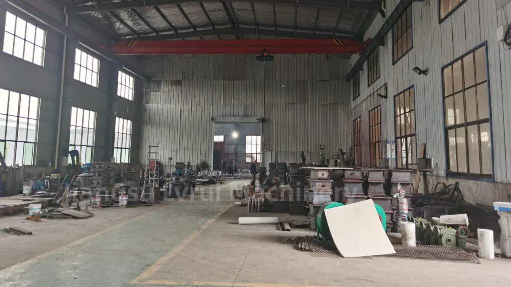 Industrial bulk material handling equipment production facility of LVRUI