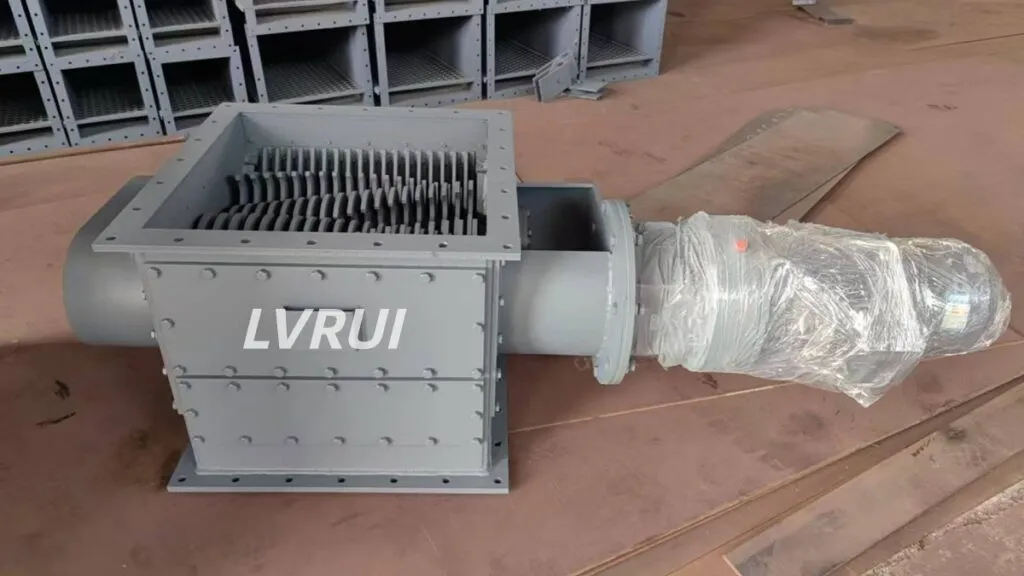 Industrial Lump Breaker Machine for Powder and Bulk Materials – Heavy-Duty Crusher by LVRUI