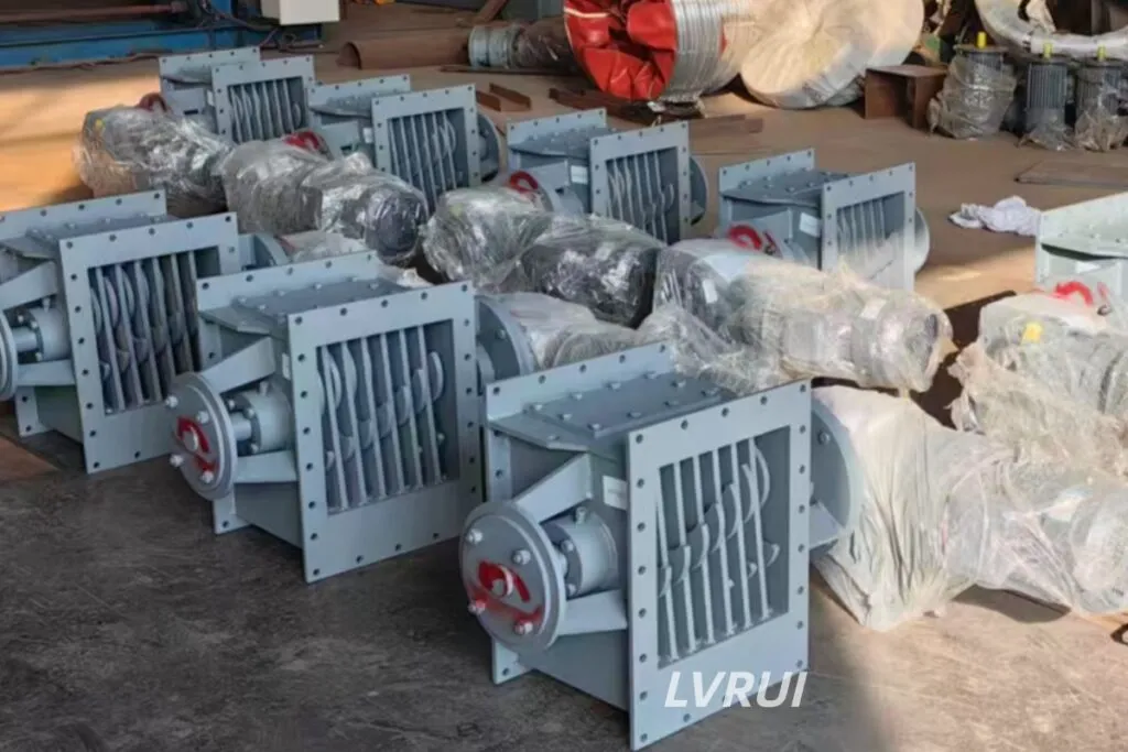 Industrial twin shaft lump breaker for bulk material handling systems