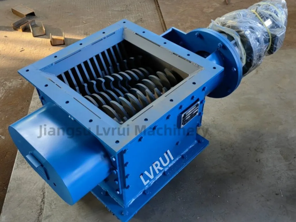 Lump breaker installation guide for cement silos to prevent blockage and ensure smooth discharge flow.